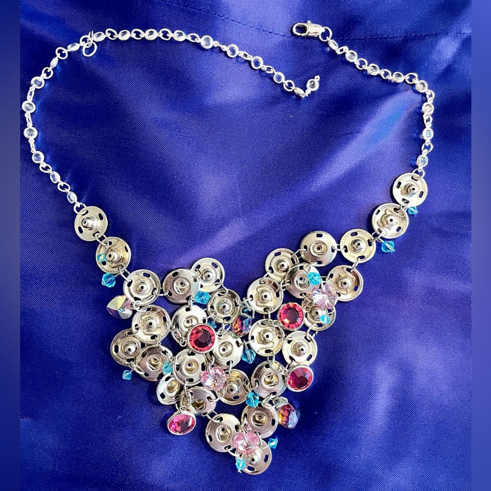 Trendy Jewelled Necklace